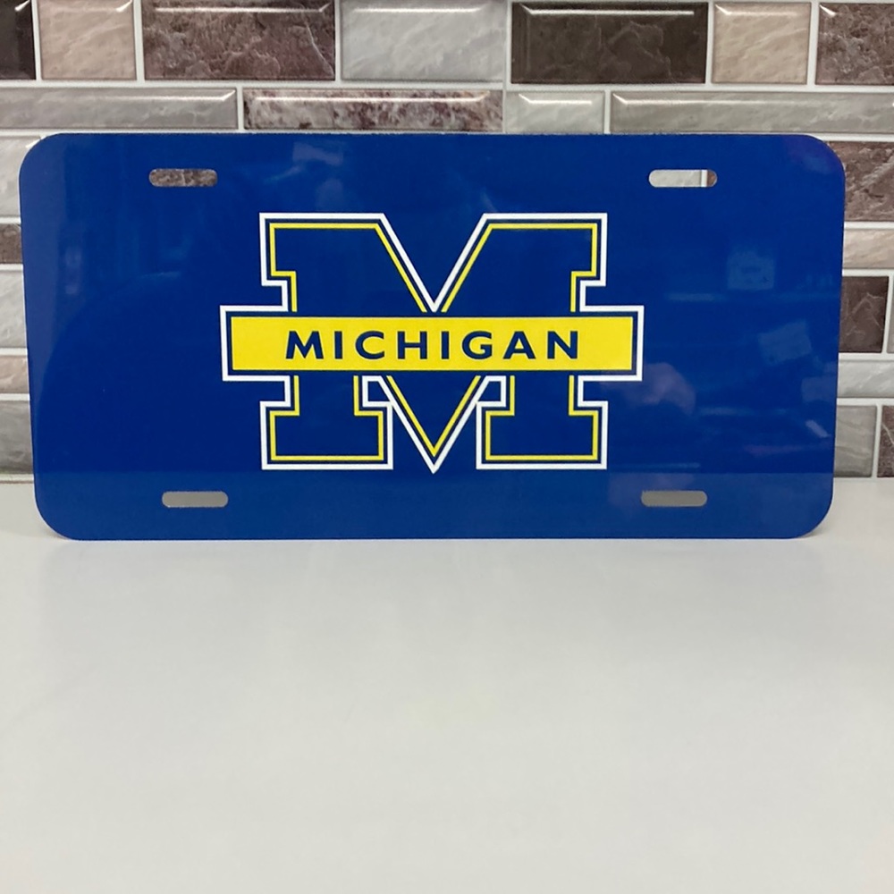 Michigan Wolverines License Plate